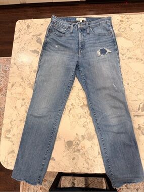 Madewell Size 27 Distressed Straight Leg Jeans Raw Hem Cropped Medium Wash